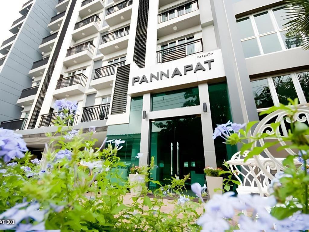 Pannapat Place Bangkok Esterno foto